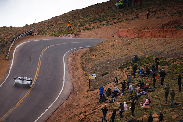 I.D R Pikes Peak bije rekord trasy